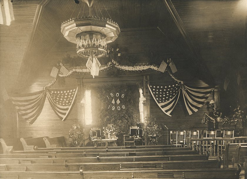 [ Interior of the church in 1906 ]